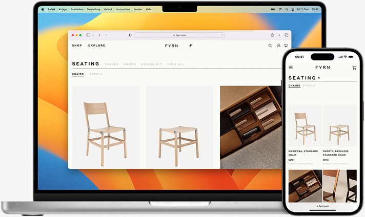 MacBook und iPhone Displays mit der gleichen Webseite in Safari, die auf beiden Geräten geöffnet ist