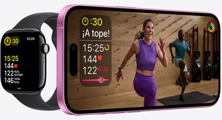 Entreno de Fitness+ con datos de actividad sincronizados en el iPhone y el Apple Watch