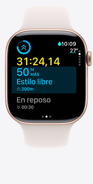 Vista frontal de un Apple Watch Series 10 que muestra en pantalla un Entreno Personalizado para Nadar en Piscina con métricas de natación.