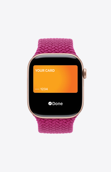 Egy Apple Card használat közben az Apple Pay funkcióval egy Apple Watch Series 10 kijelzőjén.