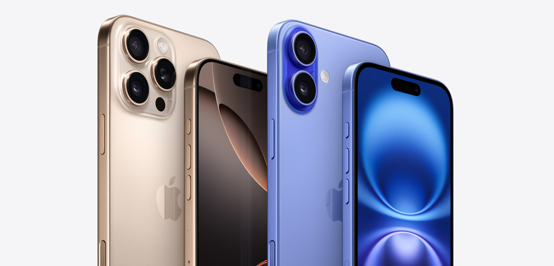 데저트 티타늄 색상 iPhone 16 Pro 모델 두 개의 모습. 하나는 3개의 프로 카메라 렌즈가 있는 뒷면을, 또 다른 하나는 앞면을 보여주고 있습니다. 그 옆에는 울트라마린 색상 iPhone 16 모델 두 개가 있는데, 하나는 2개의 카메라 렌즈가 있는 뒷면을, 또 다른 하나는 앞면을 보여주고 있습니다.