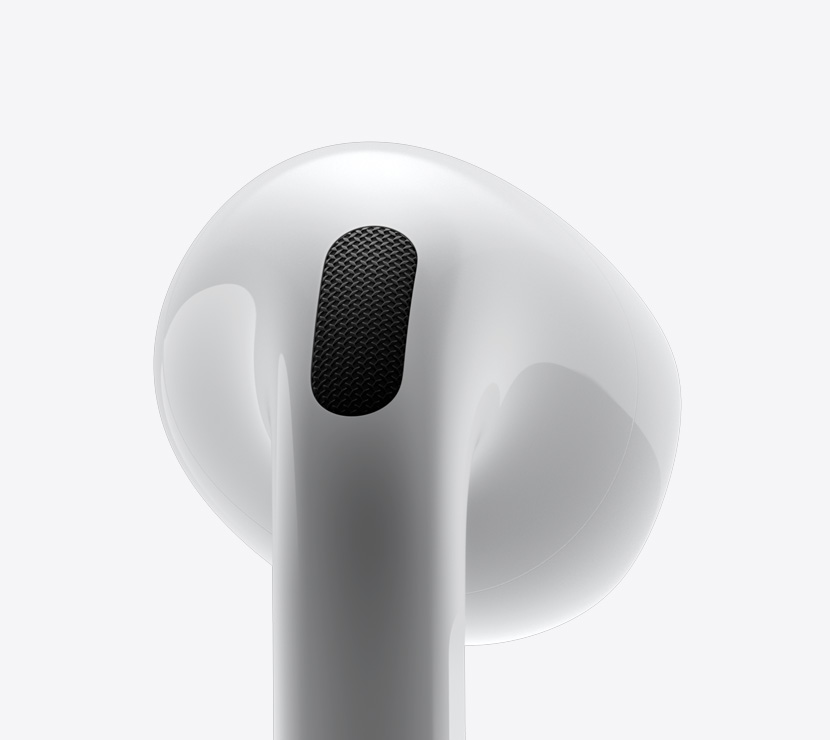 Nærbilde av siden av en AirPods 4.