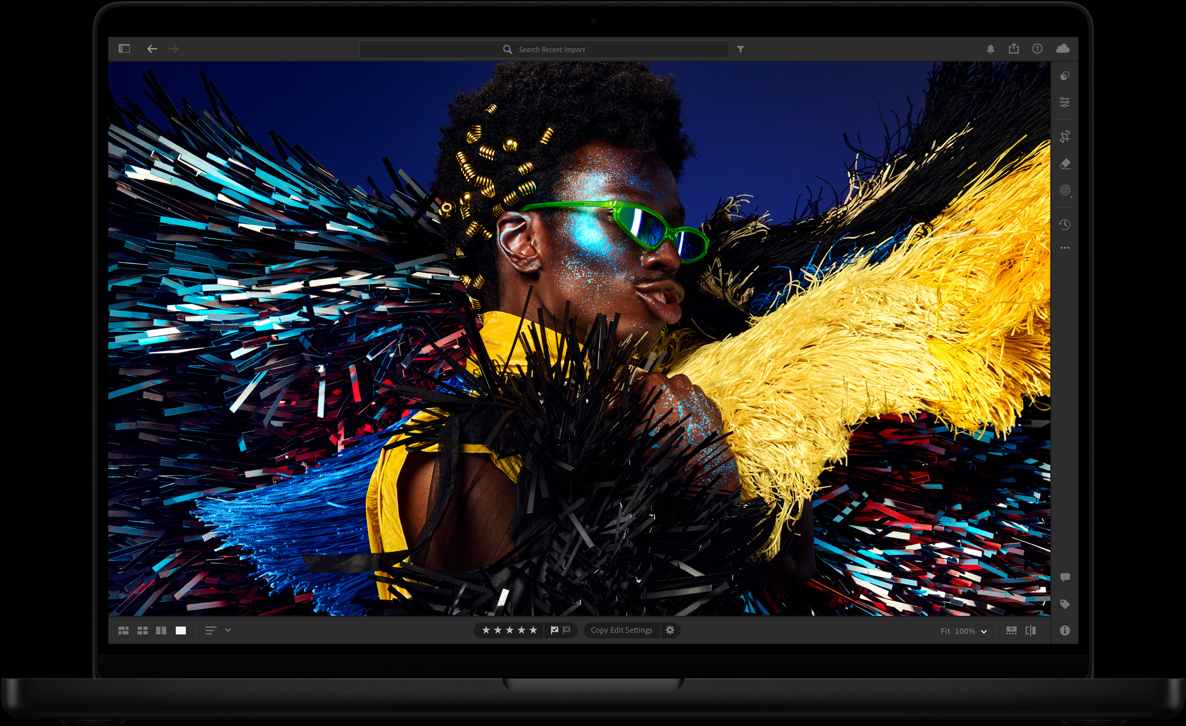 A colorful image showcases the display's high resolution, brightness, and contrast