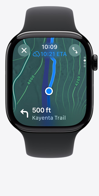 Apple Watch Series 10 vist forfra med et skærmbillede fra Kort-appen, der angiver et kort over en vandrerute.